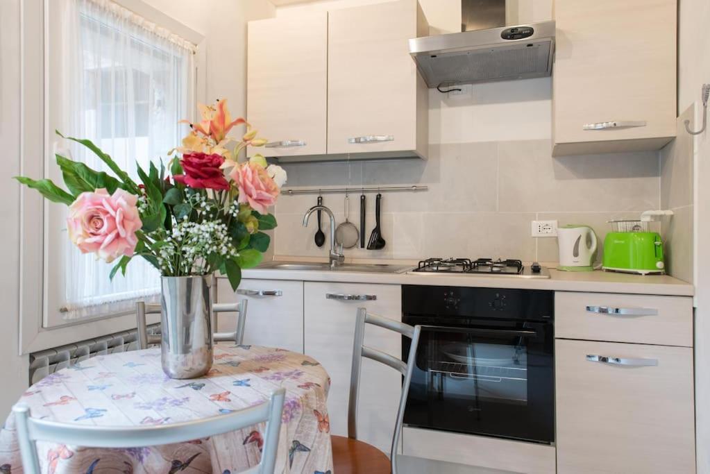 Marco Antonio Flat In Venice -Cannaregio District Near Sinagogue Buitenkant foto